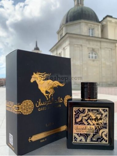 Луксозен aрабски парфюм Lattafa Perfumes Qaed al Fursan 100 мл горски плодове, ябълка, брезов катран, дървесни нотки, бергамот,жасмин, пачули, роза, флорални нотки