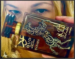 Луксозен aрабски парфюм Lattafa Perfumes OUD Lail Maleki 100 мл сандалово дърво, кехлибар, мускус, карамел, уд