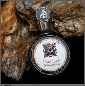 Луксозен арабски парфюм FAKHAR  от Lattafa 100ml  Бергамот, зелена ябълка , лавандула, момина сълза, мускус, кедър, дъб