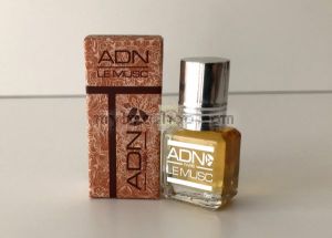 Френско парфюмно масло  Lemusc  от ADN Paris  Roll on 5 ml плодови, свежи върху мека и прахообразна дървесна основа
