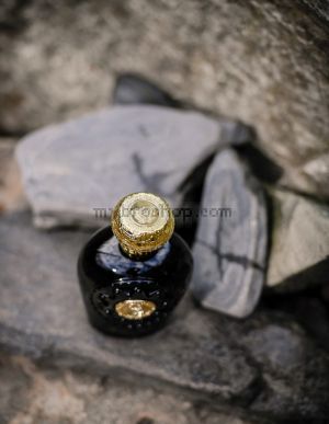 Луксозен aрабски парфюм Lattafa Perfumes  OPULENT OUD 100 мл  бял мускус, кедрова смола, ела смола, кехлибар,лимон,  шафран