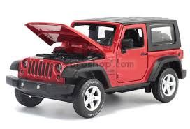 Метална кола Jeep Wrangler  засилване с издърпване назад отваряеми врати и капак 