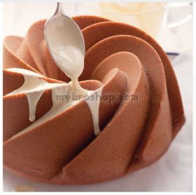 Голяма  висококачествена силиконова форма - тава за направа и печене  на кекс торта желирани сладкиши и мн др.