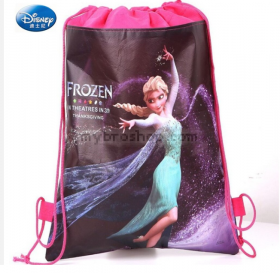 Froozen Детска раница чанта  с въженце-шнур на Замръзналото - леденото кралство Eлза ,  Aна и компания